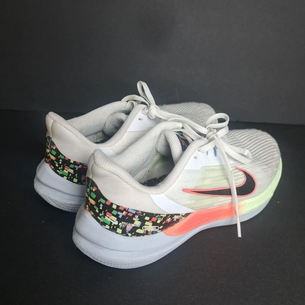 Nike Womens Air Winflo 9 White Green Red Sz 7.5 FD0880 100 Running